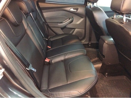 Каркасные авточехлы на Ford Focus 3 рестайлинг Каркасные авточехлы на Ford Focus 3 рестайлинг